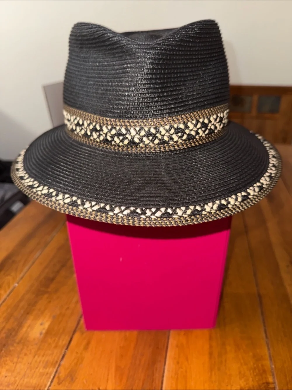 Eric Javits Hat Black Beige Squishee Straw Fedora Sunhat Packable UPF 50+ - Picture 7 of 7